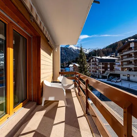 Tzoum'azur 6 * 拉茨欧马兹